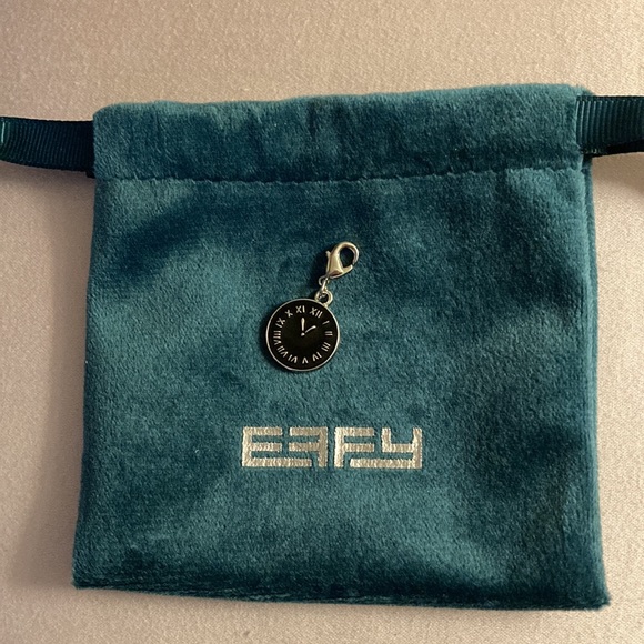 ❤️ NWOT - EFFY Black Clock Silvertone Hanging Charm* ❤️ - Picture 4 of 9